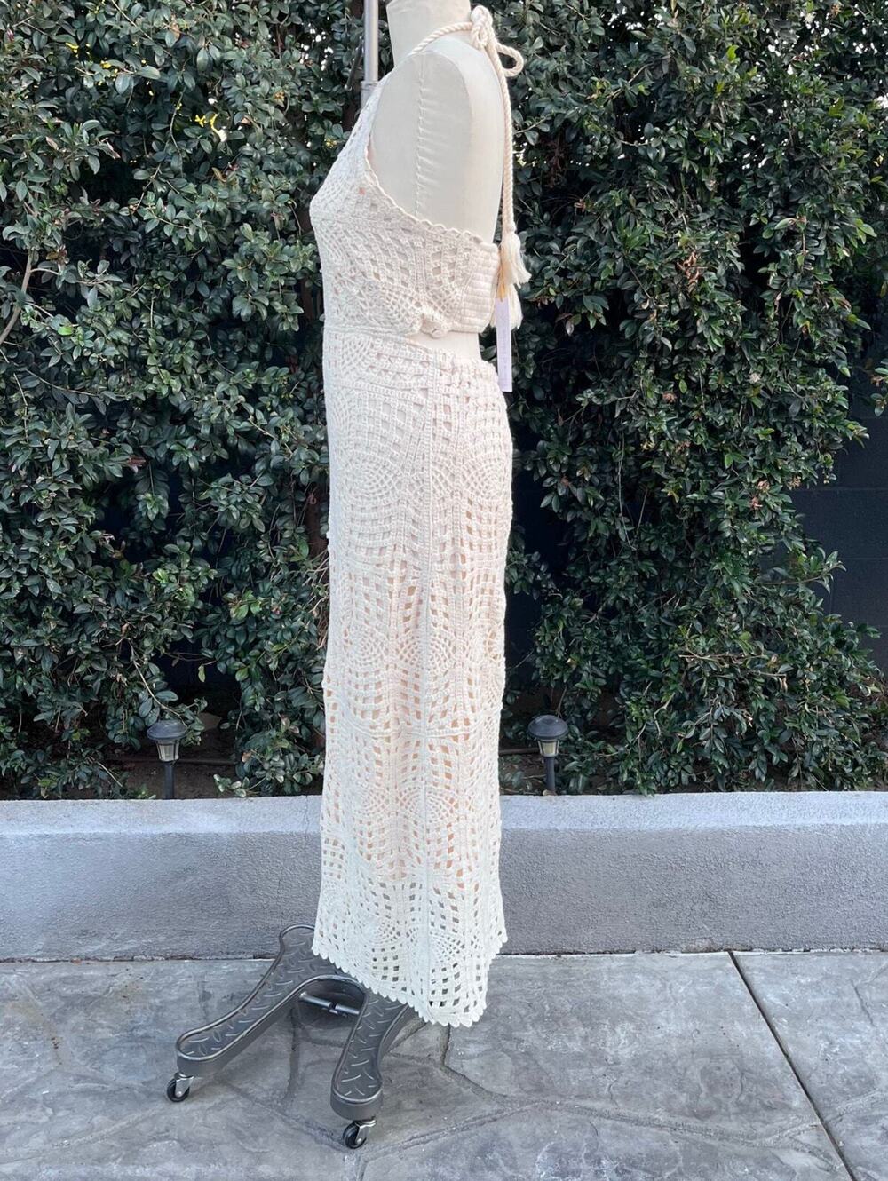 NEW House of Harlow 1960 Cream Beige Crochet Halter Maxi Dress Women Medium NWT - Picture 4 of 8